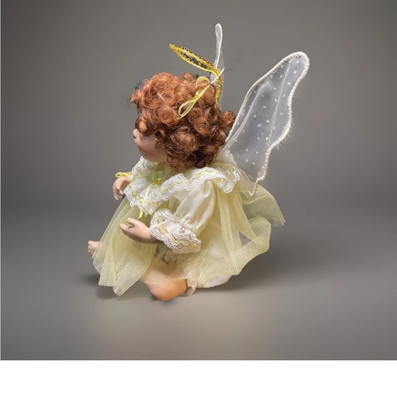 Ashton Drake 1995 Porcelain Doll Collectible “ I Wish you Happiness” Collection - Picture 3 of 5